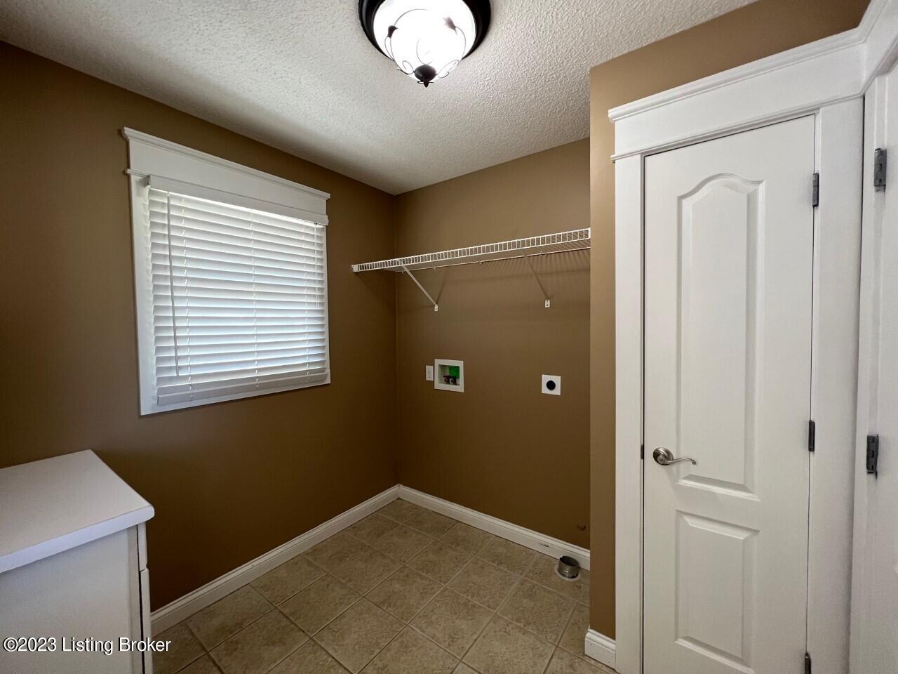 1476 Irish Ridge Road Bloomfield, KY 40008 - Photo 35 of 60 1476 laundry 2