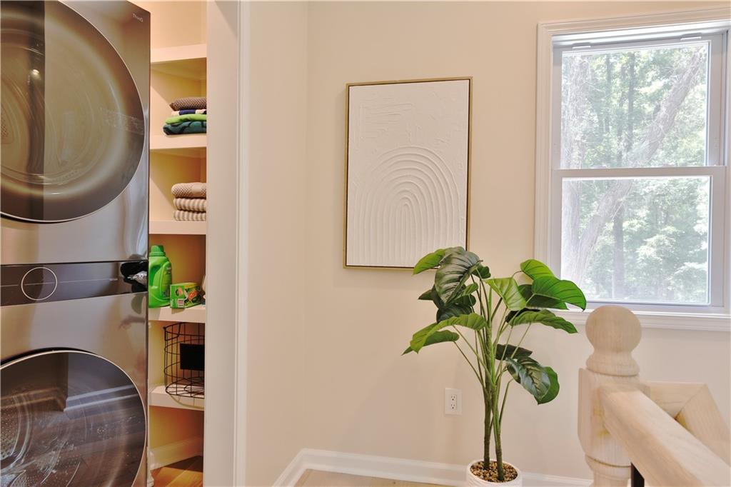2125 Clay Road Southwest Austell, GA 30106 - Photo 12 of 25 a vase of flowers sitting on a table