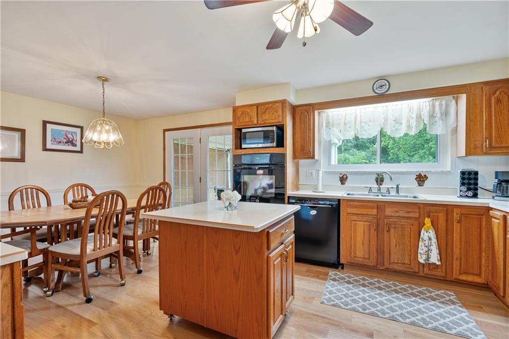 5251 Stella Drive Gibsonia, PA 15044 - Photo 10 of 23