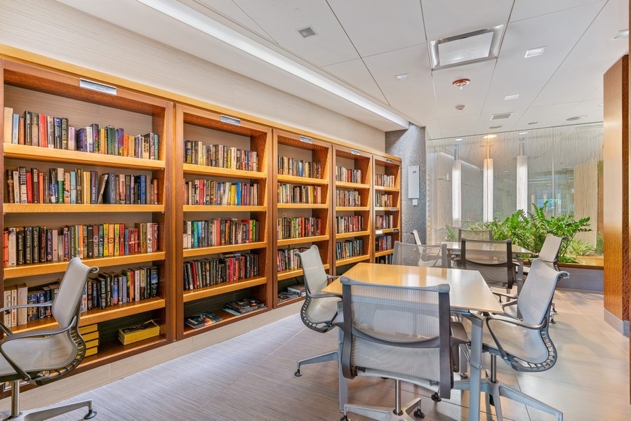 400 East Randolph Street, Unit 3324 Chicago, IL 60601 - Photo 25 of 28 a reading room with furniture book shelf and a window