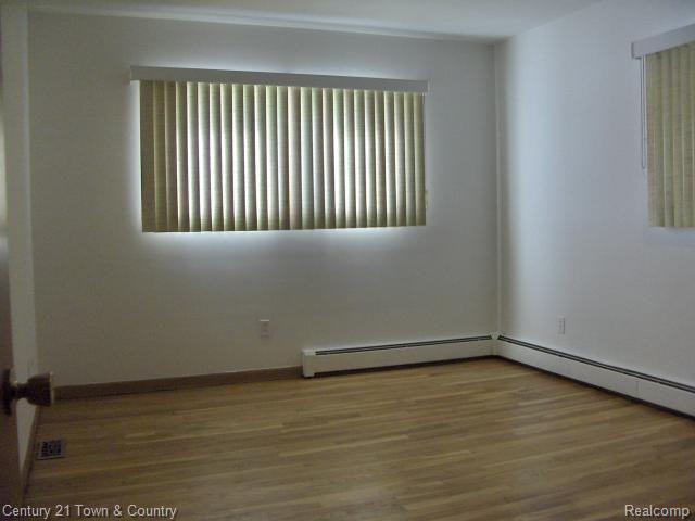 8745 Canal Road Sterling Heights, MI 48314 - Photo 5 of 12 5