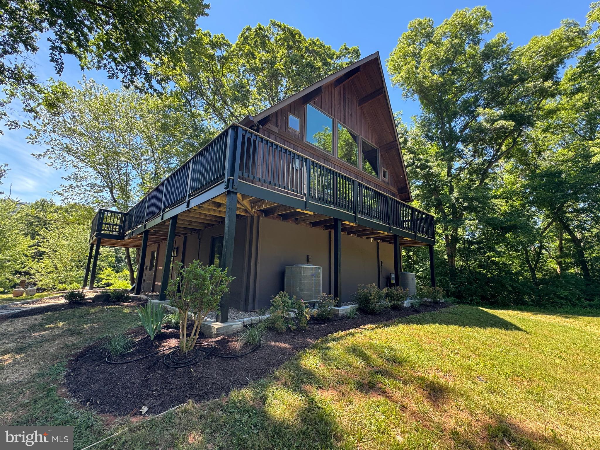 19955 Youngs Cliff Road Sterling, VA 20165 - Photo 2 of 59