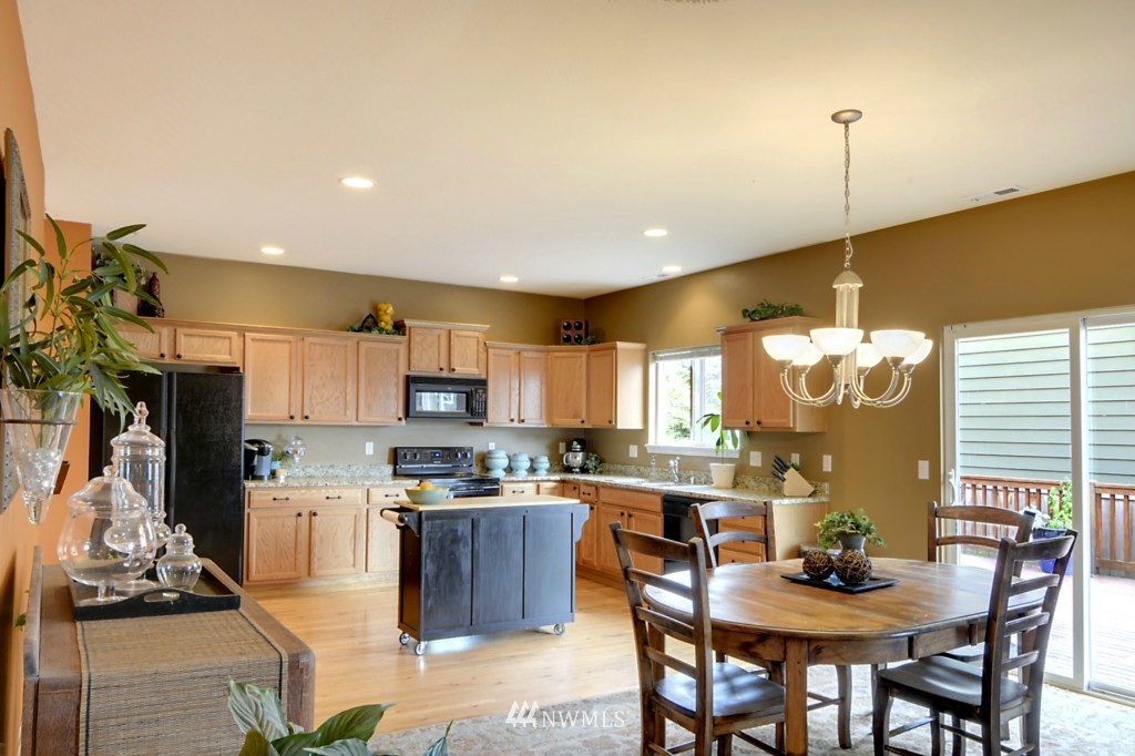 23111 27th Drive Southeast Bothell, WA 98021 - Photo 3 of 13