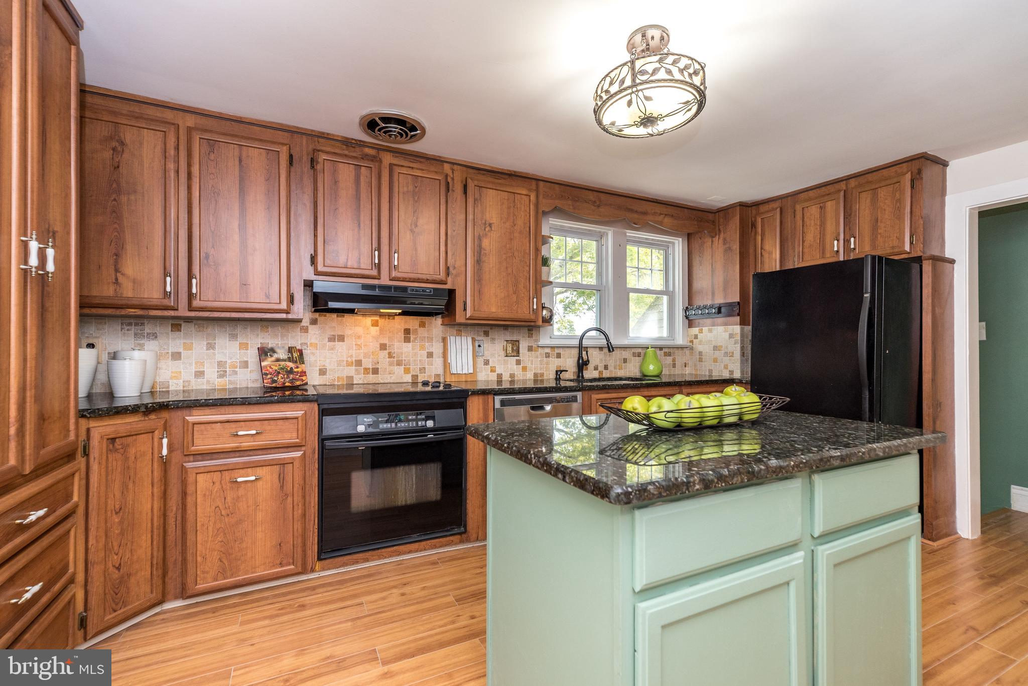 123 Iron Hill Road Doylestown, PA 18901 - Photo 8 of 34 Kitchen with cherry cabinets