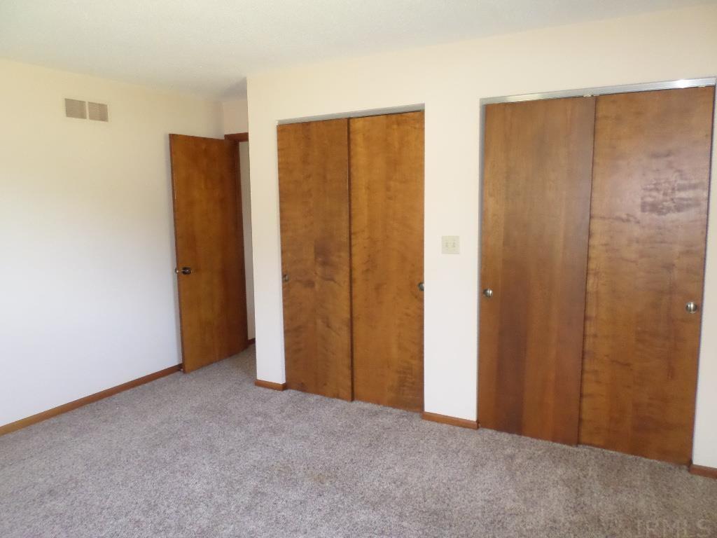 2750 Hickory Lane Rochester, IN 46975 - Photo 5 of 14