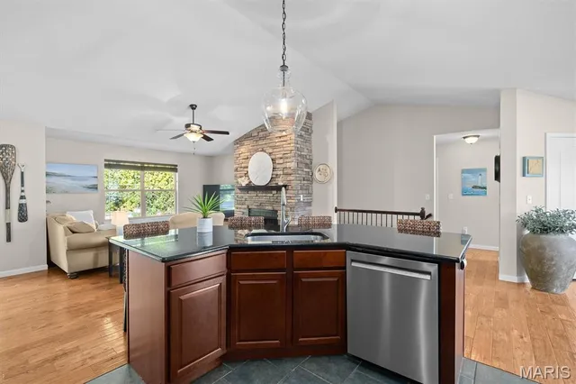 $469,900 | 8739 Wendell Creek Drive, St. Jacob, IL 62281