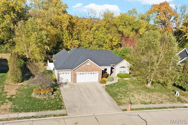 $469,900 | 8739 Wendell Creek Drive, St. Jacob, IL 62281