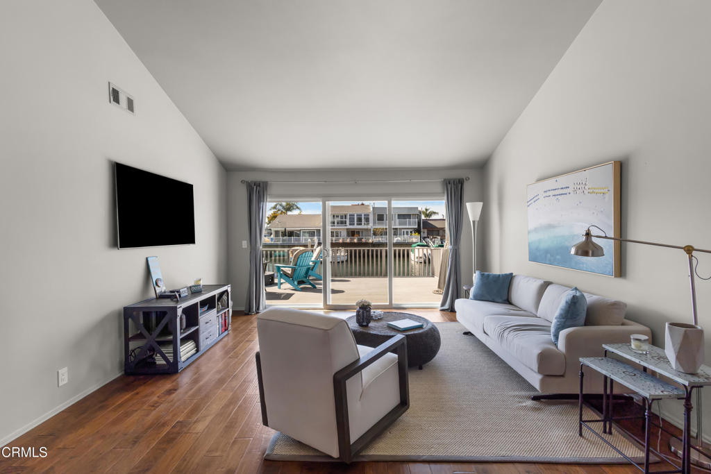 4451 Gateshead Bay Oxnard, CA 93035 - Photo 11 of 41