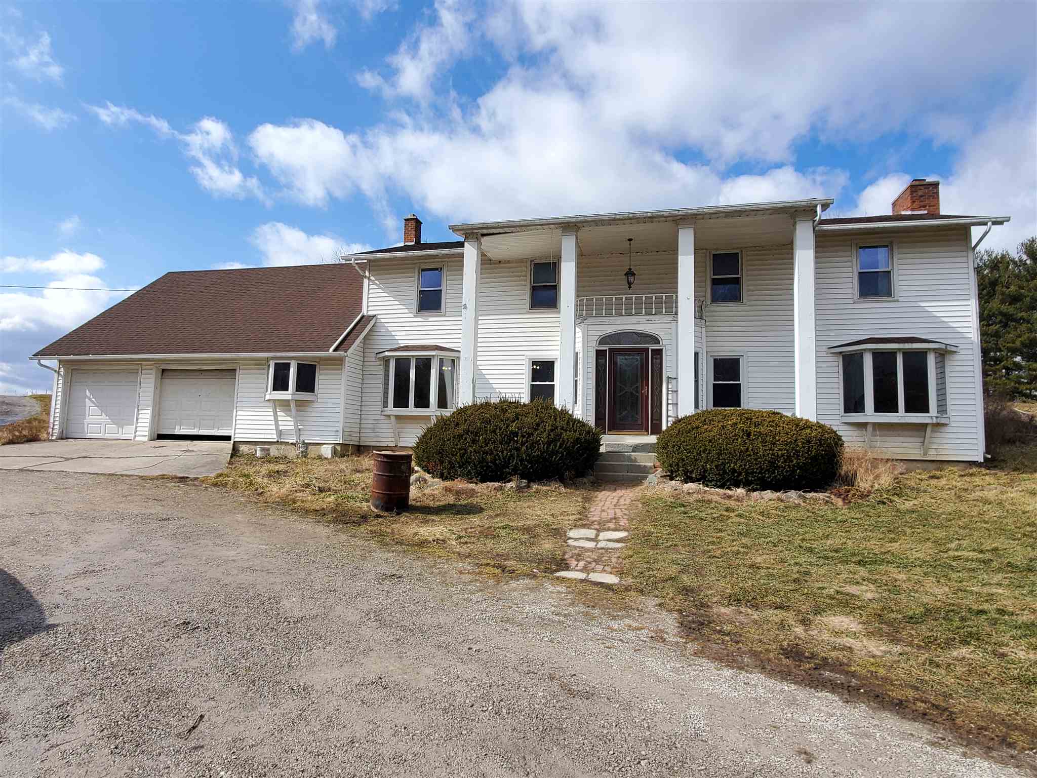 18403 Devall Road Spencerville, IN 46788 - Photo 2 of 35