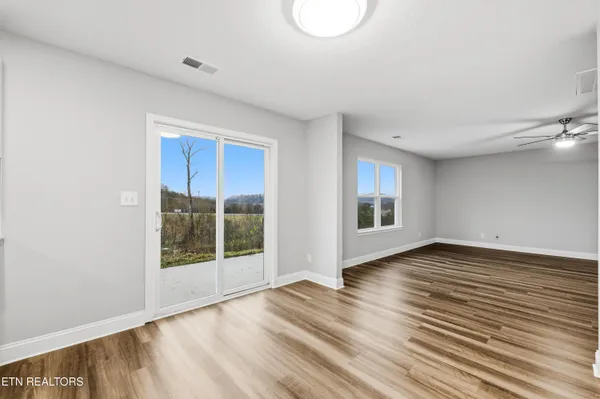 $359,900 | 542 Reserve Way, Dandridge, TN 37725