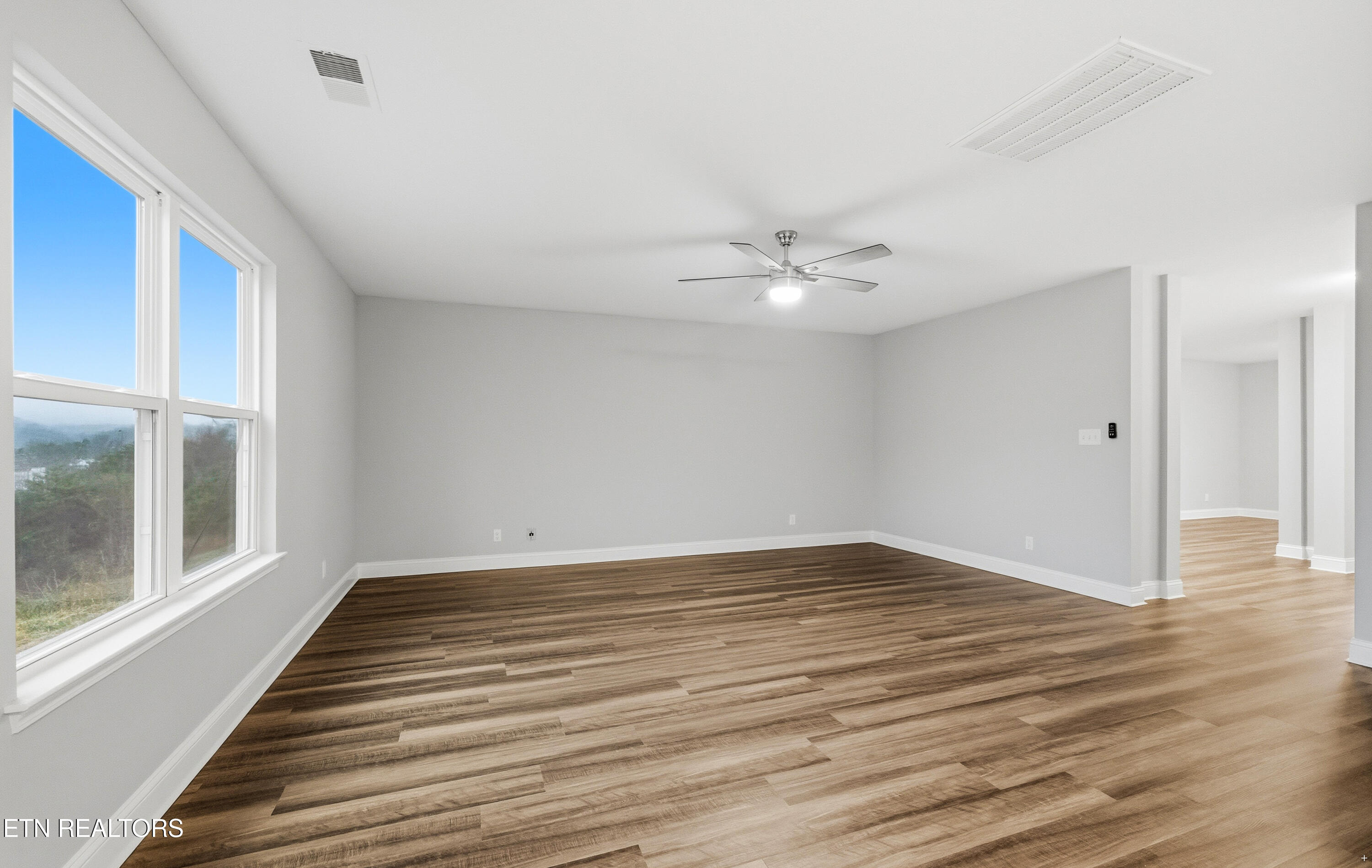 542 Reserve Way Dandridge, TN 37725 - Photo 12 of 31 Positive Perceptions-12