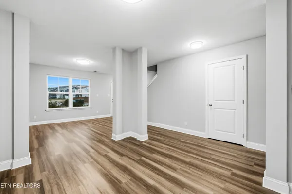 $359,900 | 542 Reserve Way, Dandridge, TN 37725