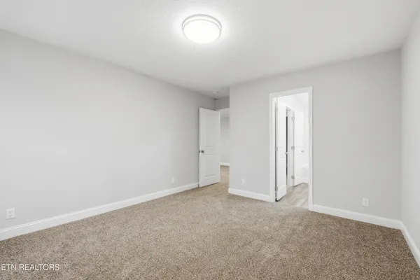 $359,900 | 542 Reserve Way, Dandridge, TN 37725