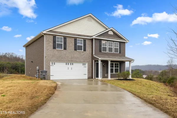 $359,900 | 542 Reserve Way, Dandridge, TN 37725