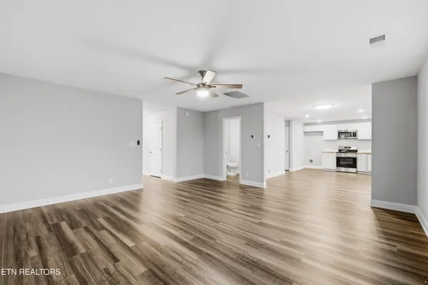 $359,900 | 542 Reserve Way, Dandridge, TN 37725