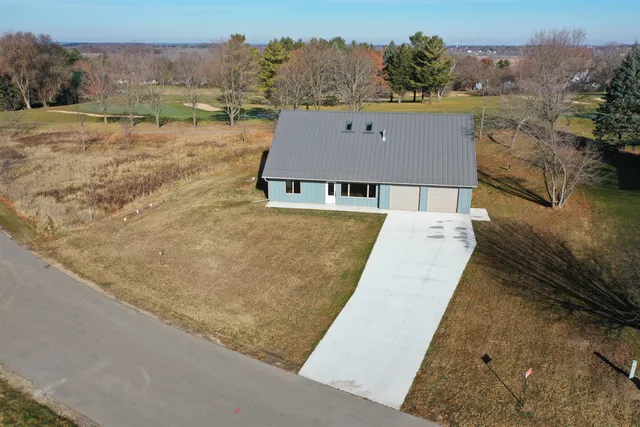 $495,000 | N8568 Seward Drive, Berlin, WI 54923