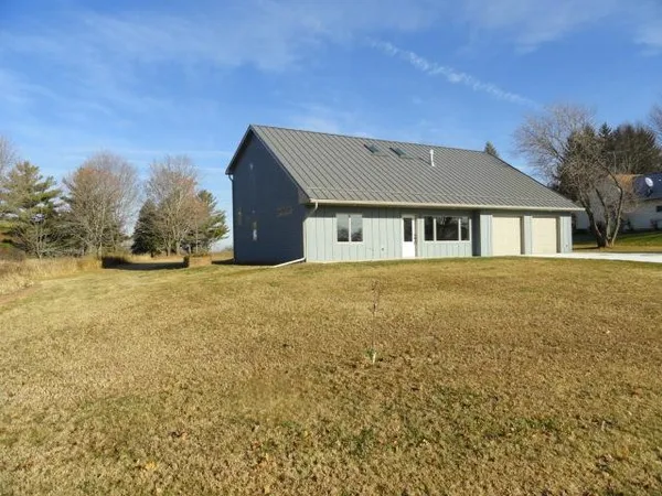 $489,900 | N8568 Seward Drive, Berlin, WI 54923