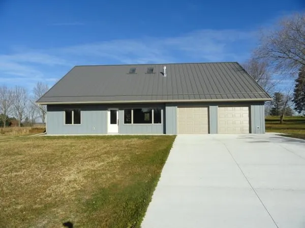$489,900 | N8568 Seward Drive, Berlin, WI 54923