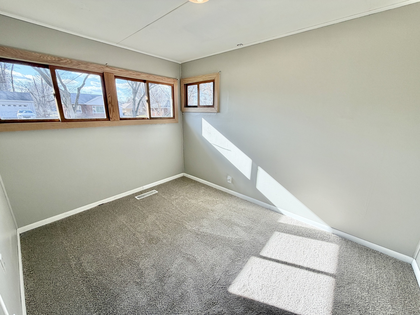 2707 Ridge Avenue Rockford, IL 61103 - Photo 19 of 26