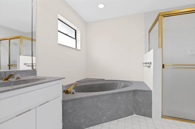 3860 Northwest 25th Way Boca Raton, FL 33434 - Photo 16 of 27 MASTER BATH