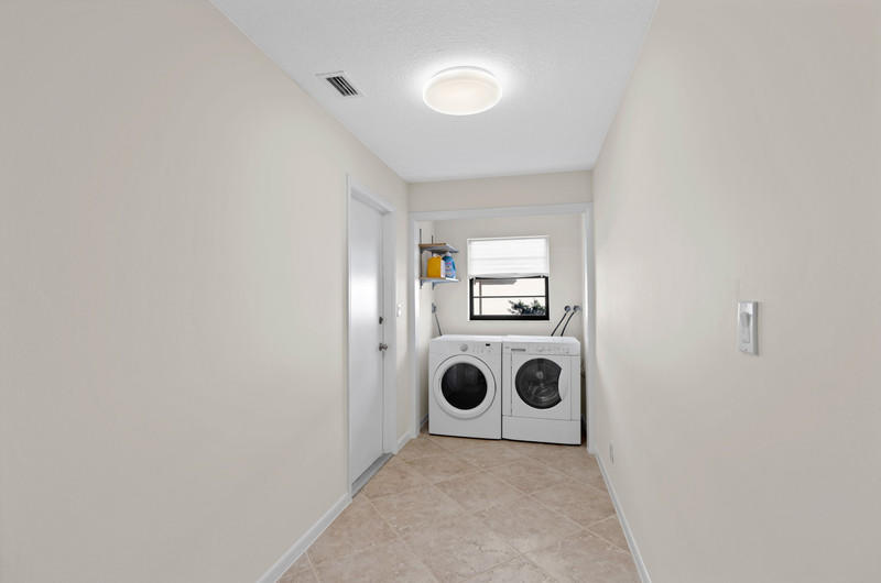 3860 Northwest 25th Way Boca Raton, FL 33434 - Photo 22 of 27 LAUNDRY