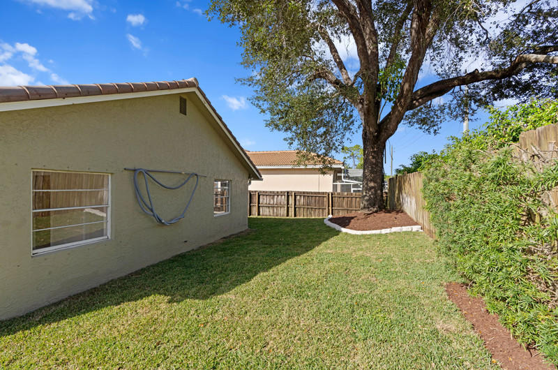 3860 Northwest 25th Way Boca Raton, FL 33434 - Photo 24 of 27 BACK YARD