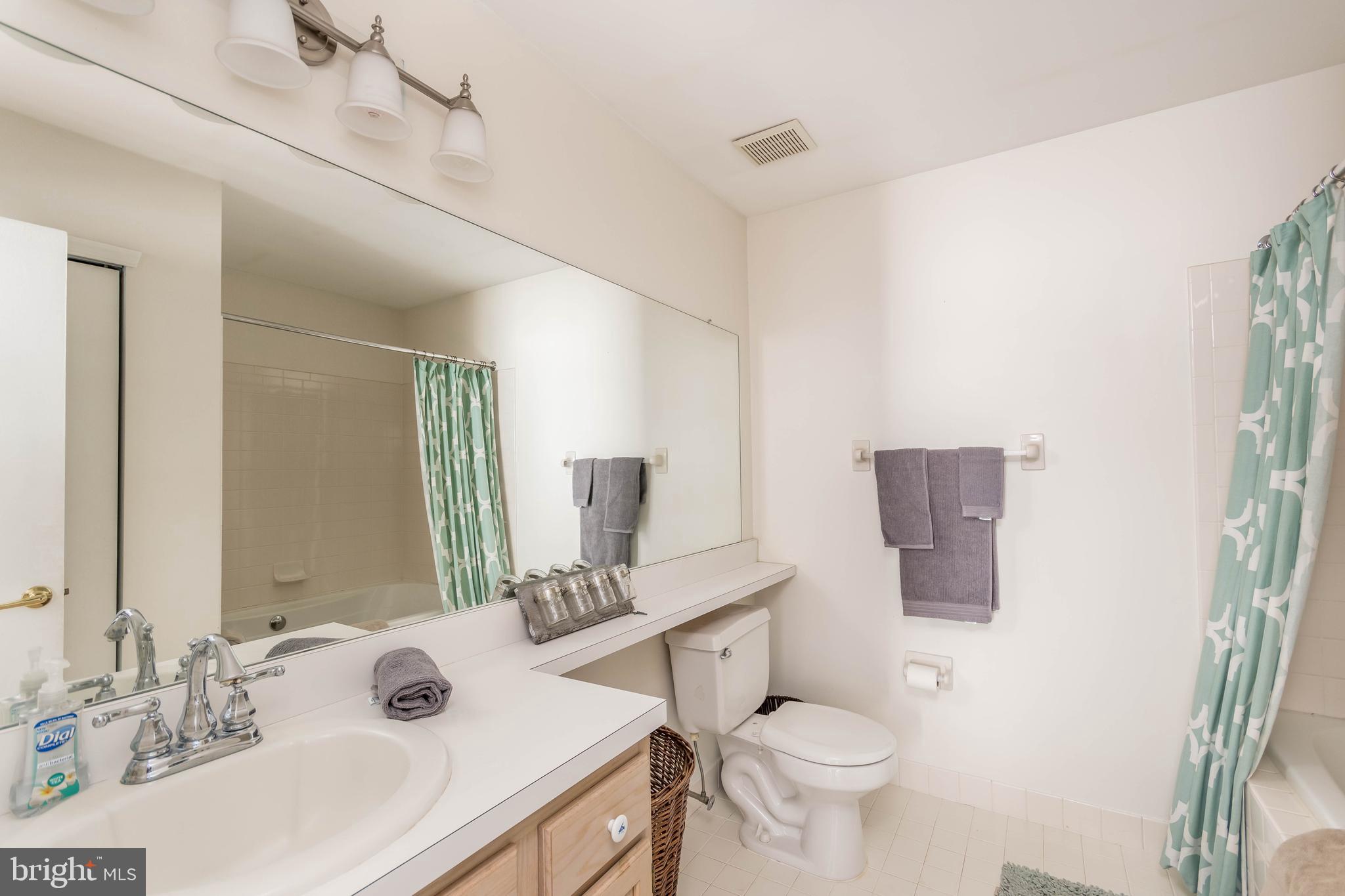 705 Oliphant Lane Mount Laurel, NJ 08054 - Photo 13 of 19