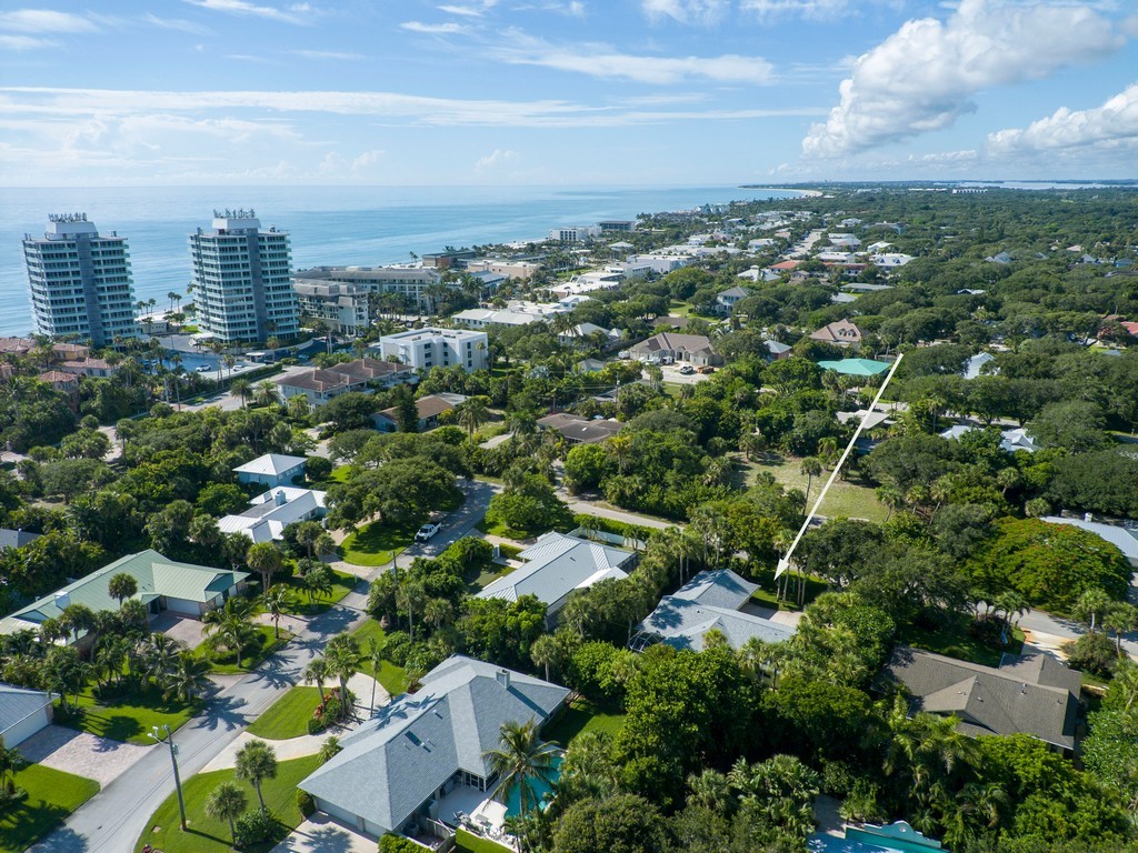 765 Date Palm Road Vero Beach, FL 32963 - Photo 34 of 36 an aerial view of multiple house
