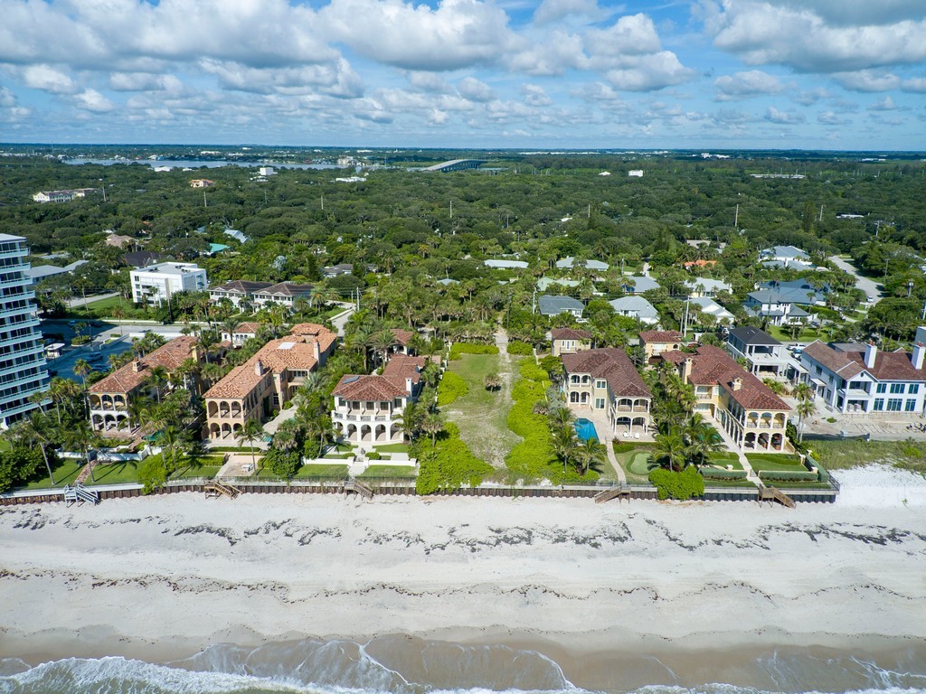 765 Date Palm Road Vero Beach, FL 32963 - Photo 35 of 36 a view of a city