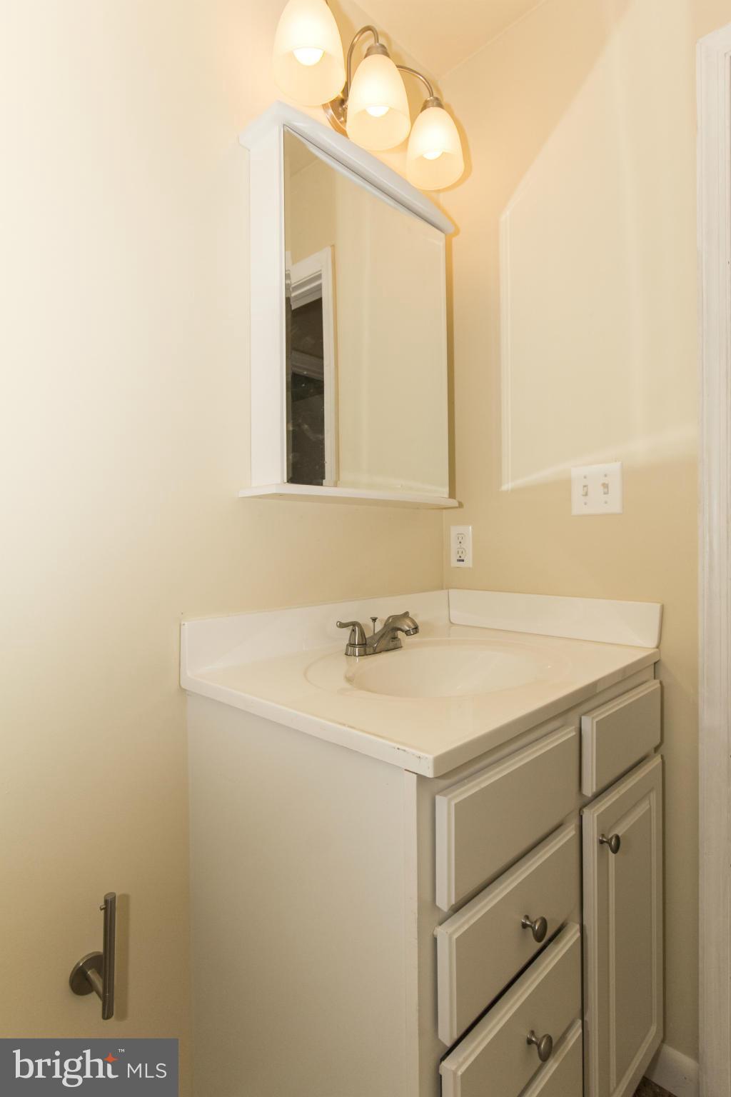 3301 Ripple Road Baltimore, MD 21244 - Photo 14 of 30 Bath