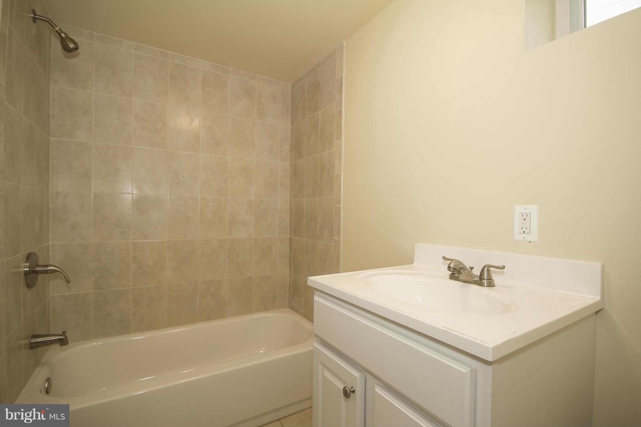 3301 Ripple Road Baltimore, MD 21244 - Photo 27 of 30 Bath