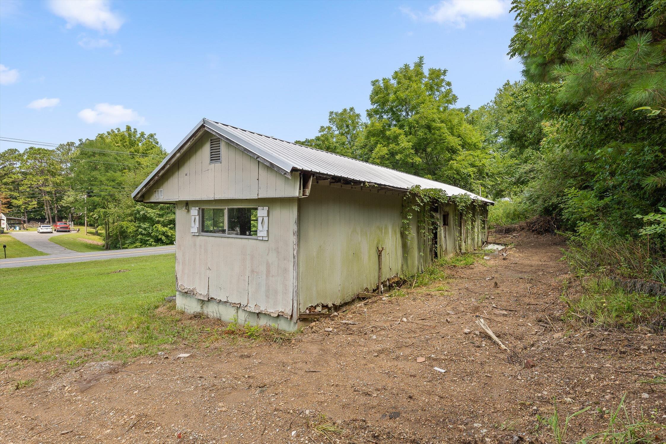 1467 Holcomb Road Ringgold, GA 30736 - Photo 3 of 17 04-Holcomb-4