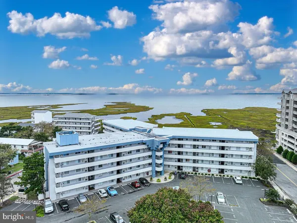 a street sign that is on a pole