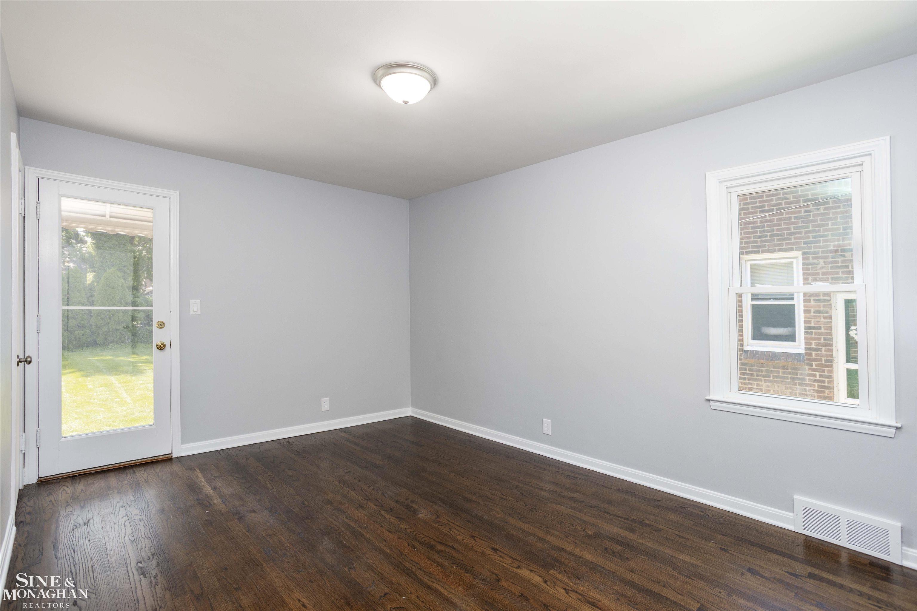 377 Ridgemont Road Grosse Pointe Farms, MI 48236 - Photo 12 of 36