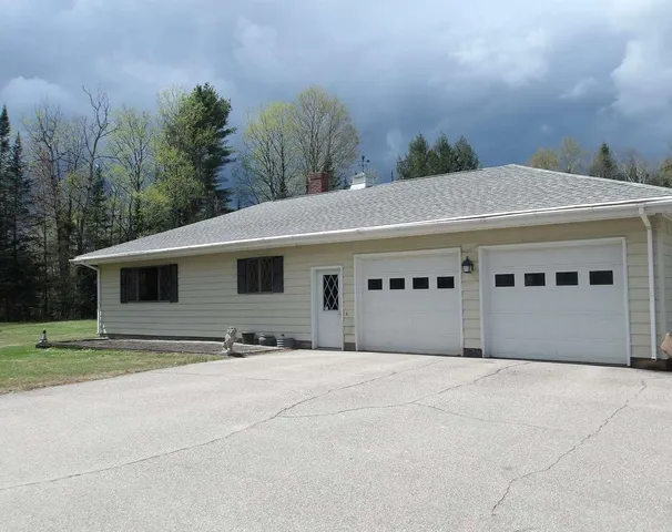 $325,000 | 81 Hill Street, Lyndon, VT 05851