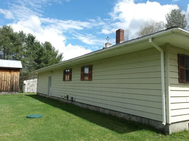 $325,000 | 81 Hill Street, Lyndon, VT 05851