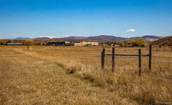 $2,300,000 | 7950 County Road 65, Hayden, CO 81639