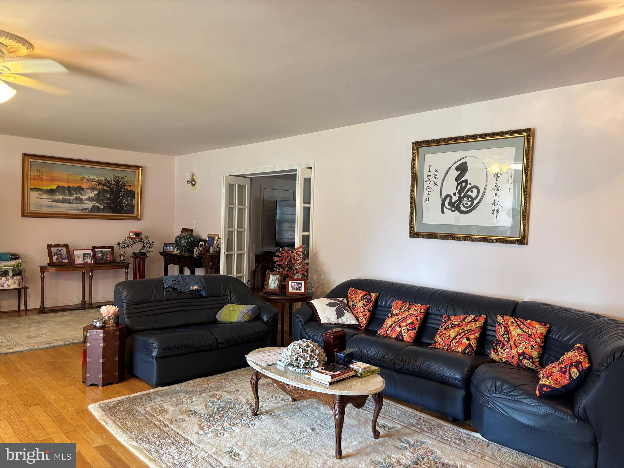 5213 Montgomery Street Springfield, VA 22151 - Photo 5 of 11 Living Room