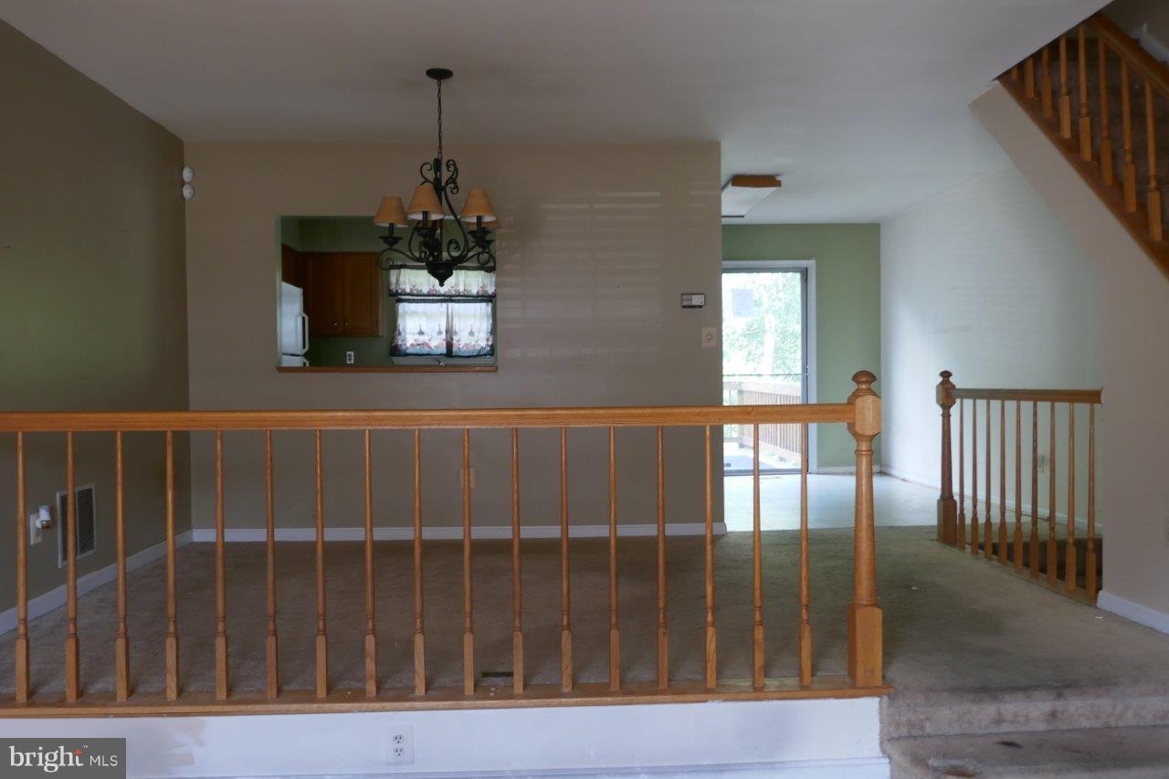 8 Winehurst Road Baltimore, MD 21228 - Photo 2 of 20 Dining Room