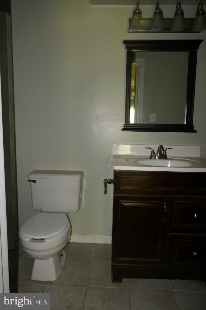 8 Winehurst Road Baltimore, MD 21228 - Photo 16 of 20 Bath