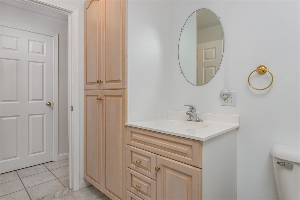551 Old Dunstable Road Groton, MA 01450 - Photo 18 of 36