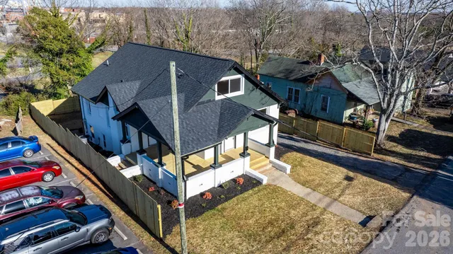 $379,000 | 49 8th Street Southeast, Hickory, NC 28602