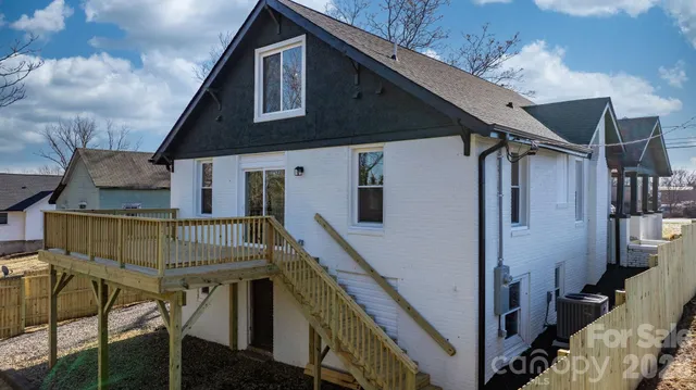 $379,000 | 49 8th Street Southeast, Hickory, NC 28602