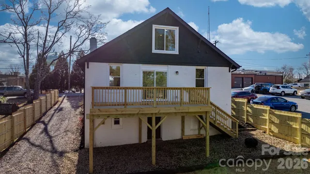 $379,000 | 49 8th Street Southeast, Hickory, NC 28602
