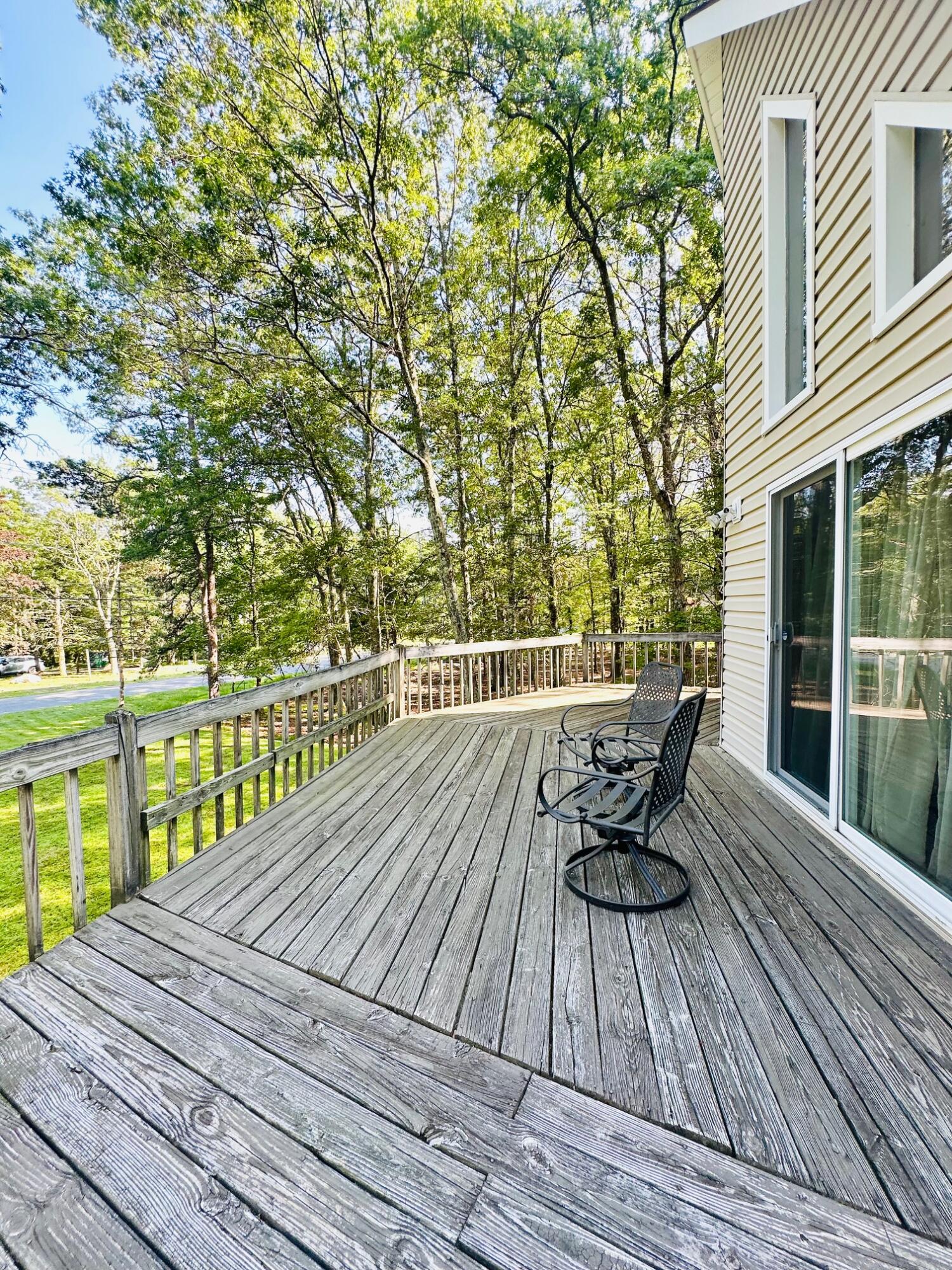 2383 Eagle Path Bushkill, PA 18324 - Photo 4 of 50 IMG_3509
