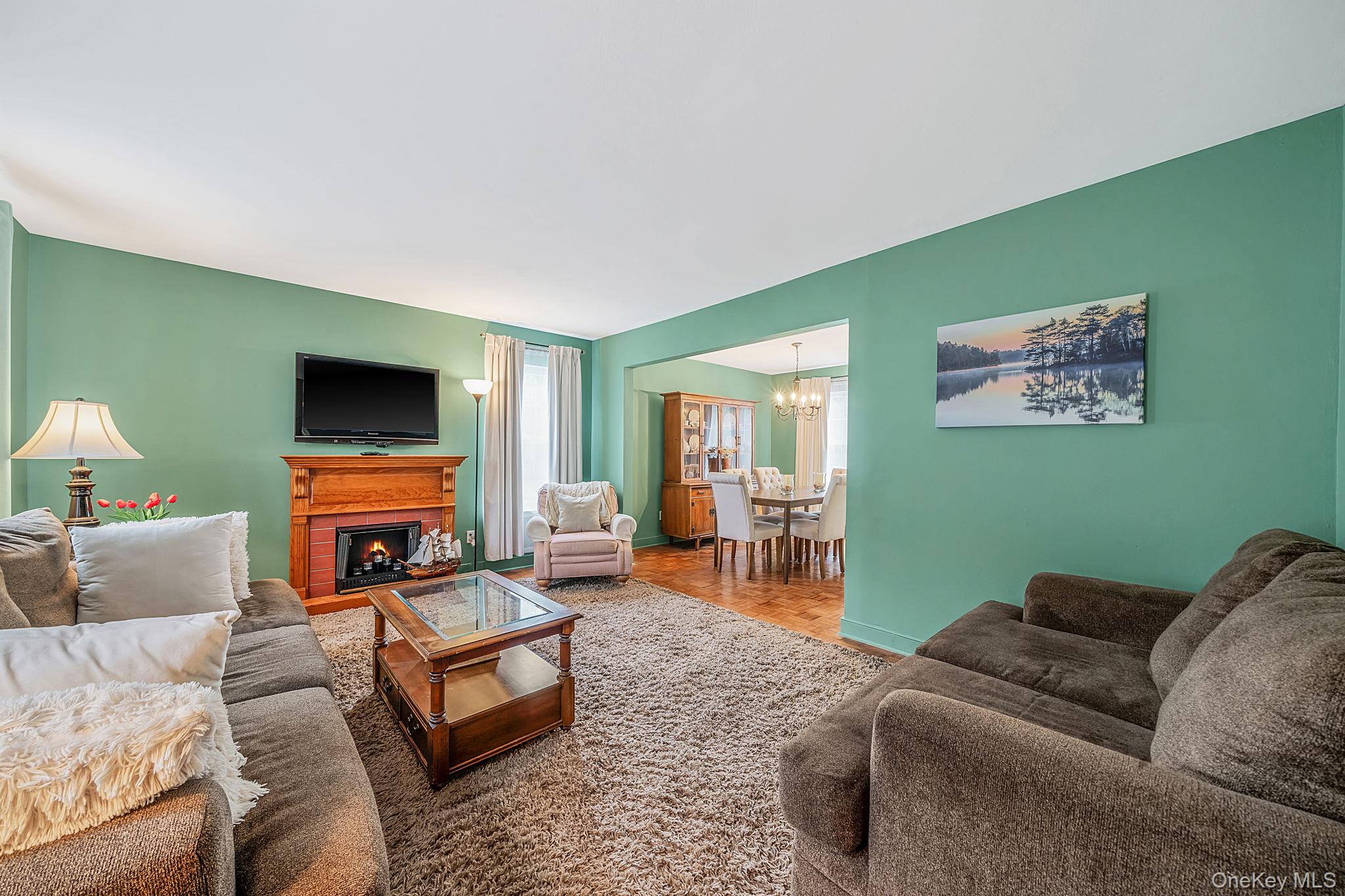 4 Green Terrace Ridge, NY 11961 - Photo 6 of 34