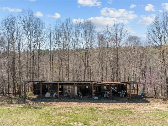 $425,000 | 202 Roby Fulk Road, Pinnacle, NC 27043
