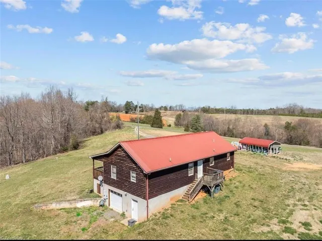 $425,000 | 202 Roby Fulk Road, Pinnacle, NC 27043