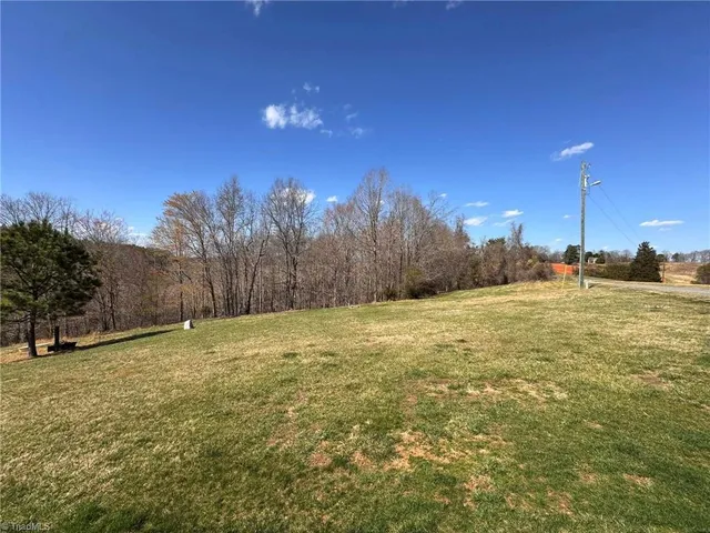$425,000 | 202 Roby Fulk Road, Pinnacle, NC 27043