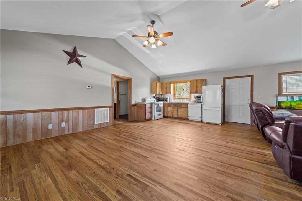 202 Roby Fulk Road Pinnacle, NC 27043 - Photo 5 of 48